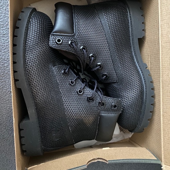 Timberland Boots - Picture 7 of 7